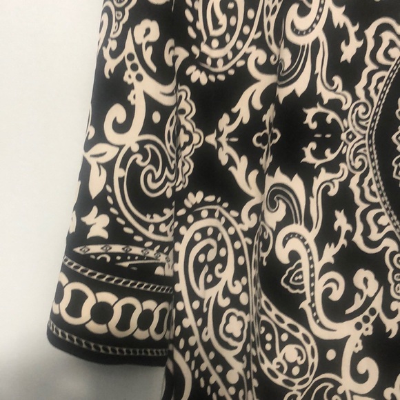 Dresss - Picture 4 of 9